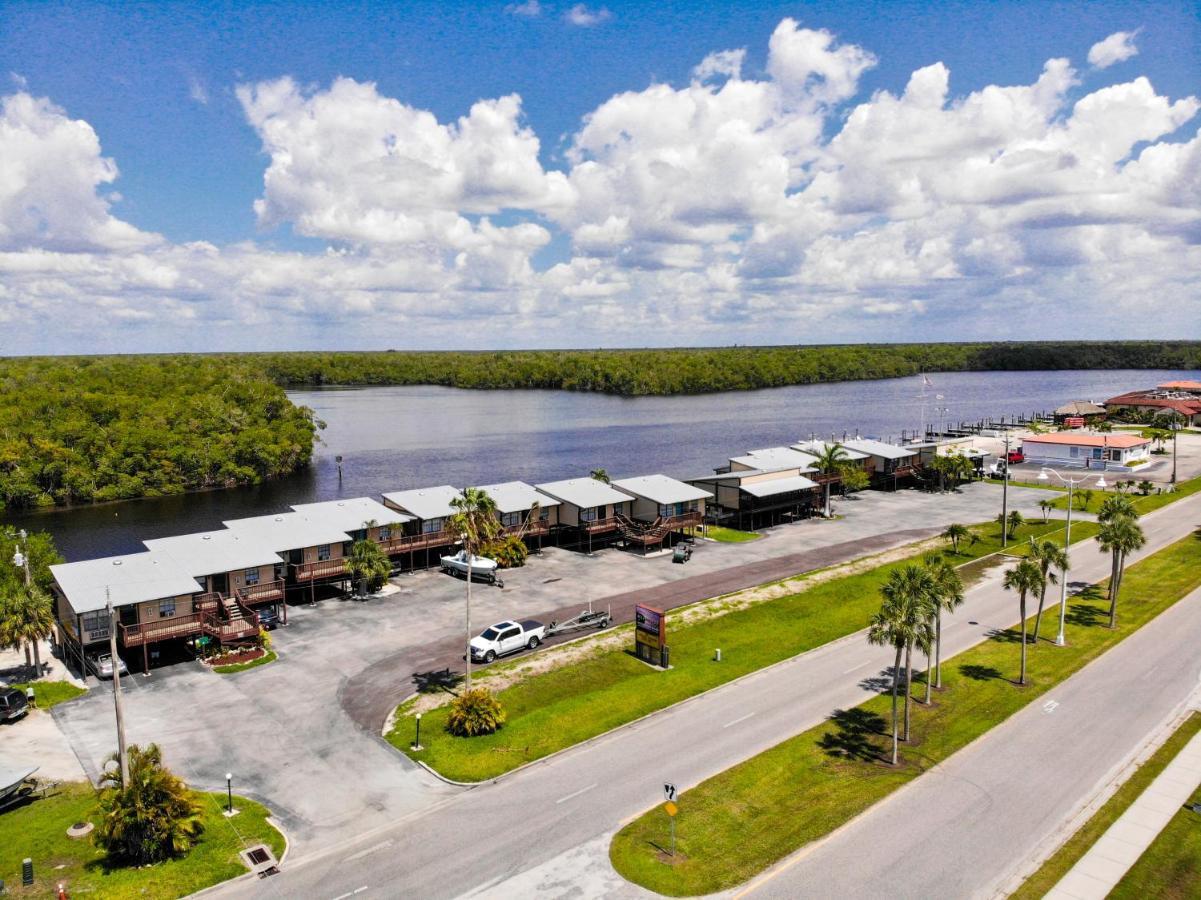 River Wilderness Waterfront Cabins Everglades City Eksteriør bilde