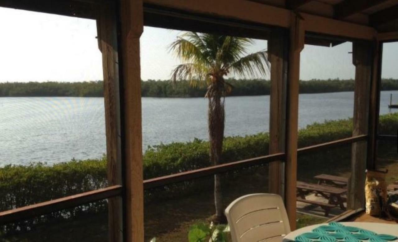 River Wilderness Waterfront Cabins Everglades City Eksteriør bilde