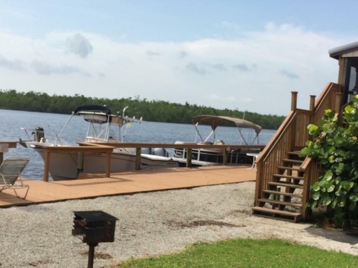 River Wilderness Waterfront Cabins Everglades City Eksteriør bilde